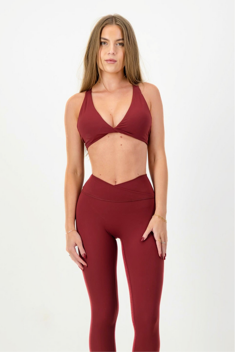 Form Aria Crop | Black Cherry