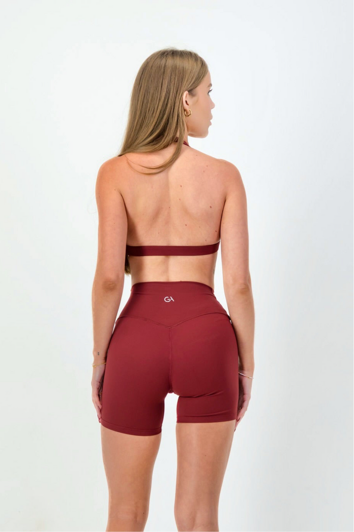 FORM CECE HALTER CROP - Black Cherry