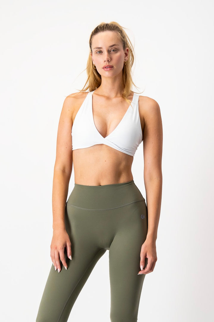 Form Aria Crop- White